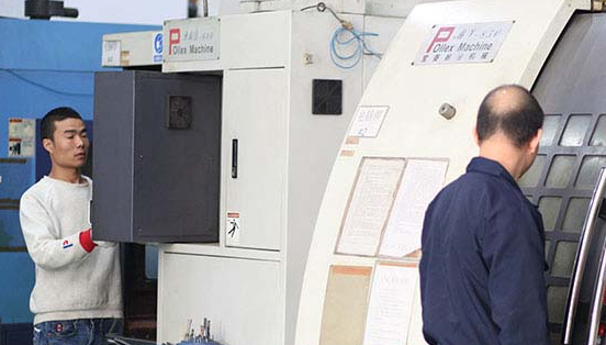 在深圳怎么選擇專業的模具開模廠呢？